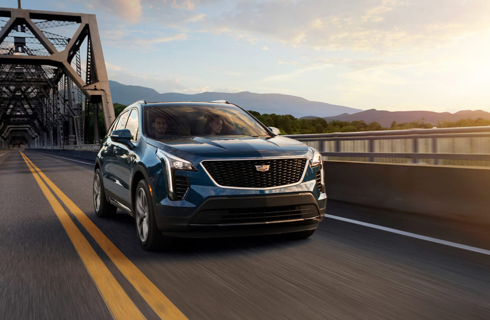 Замена аккумулятора Cadillac Xt4