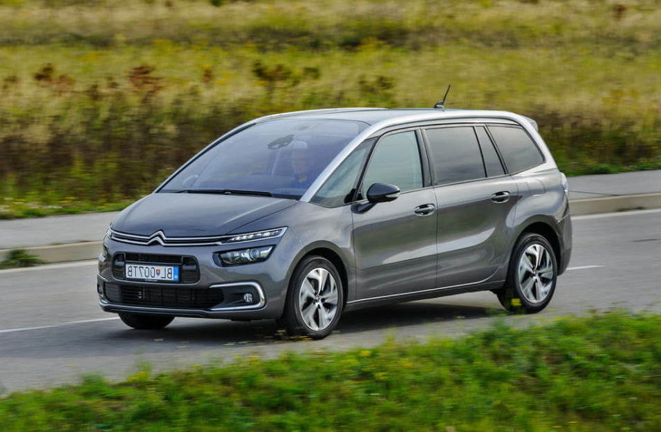 Замена аккумулятора Citroen C4-Space-Tourer