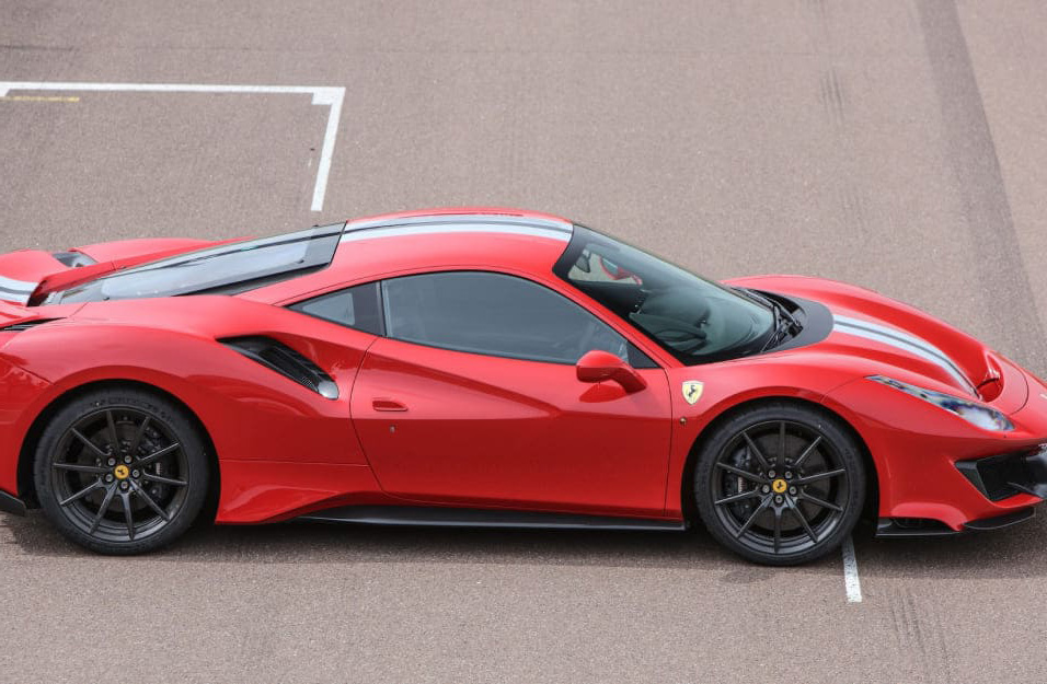 Замена аккумулятора Ferrari 488