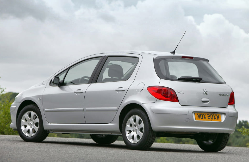 Замена аккумулятора Peugeot 307