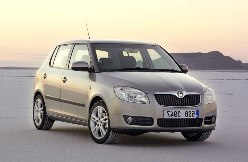 Замена аккумулятора Skoda Fabia