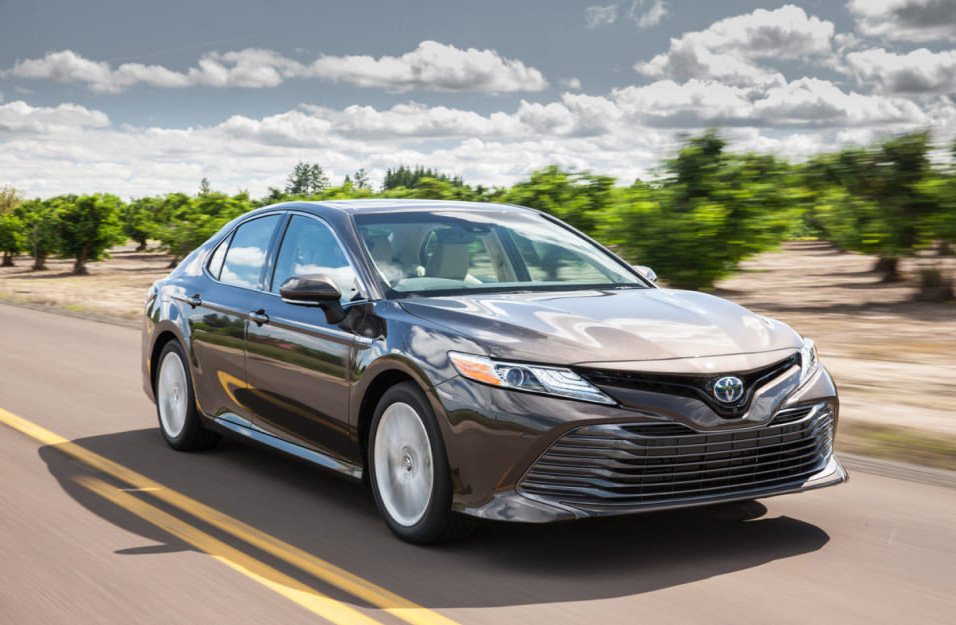 Замена аккумулятора Toyota Camry